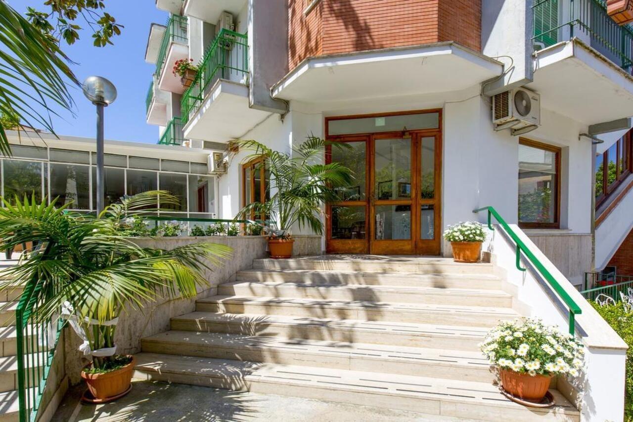 Hotel Angelina Sant'Agnello Buitenkant foto