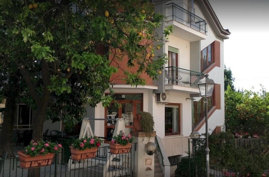 Hotel Angelina Sant'Agnello Buitenkant foto
